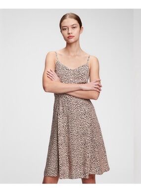 Gap Fit & Flare Cami Print Dress in Heart Leopard Print - Size 10